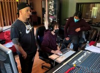 /album/photogallery/zzz-fabio-nello-studio-blumusica-2-da-instagram-per-sito-600-x-436-jpg/